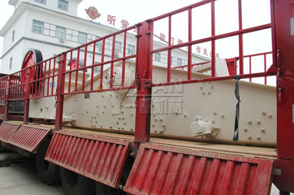 一帆機械振動篩發(fā)貨